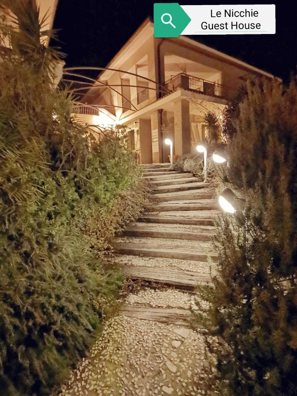 Le Nicchie Guest House Лучера Экстерьер фото